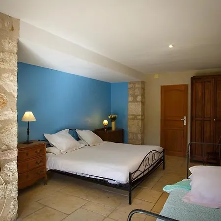 Château Du Raysse Hébergement de vacances *