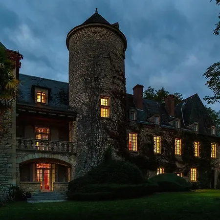 Hébergement de vacances Château Du Raysse Cazoules