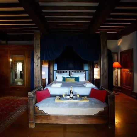 Château Du Raysse Hébergement de vacances Cazoules